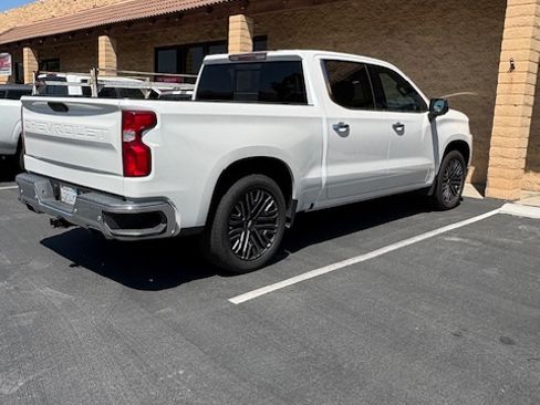 Used 2020 Chevrolet Silverado 1500 LTZ w/ LTZ Plus Package RWD image 12