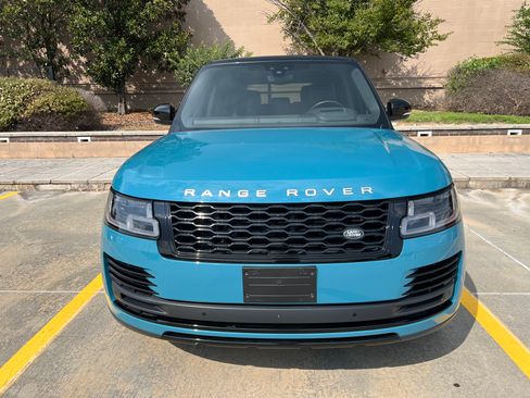 Used 2021 Land Rover Range Rover Autobiography Fifty Edition image 4