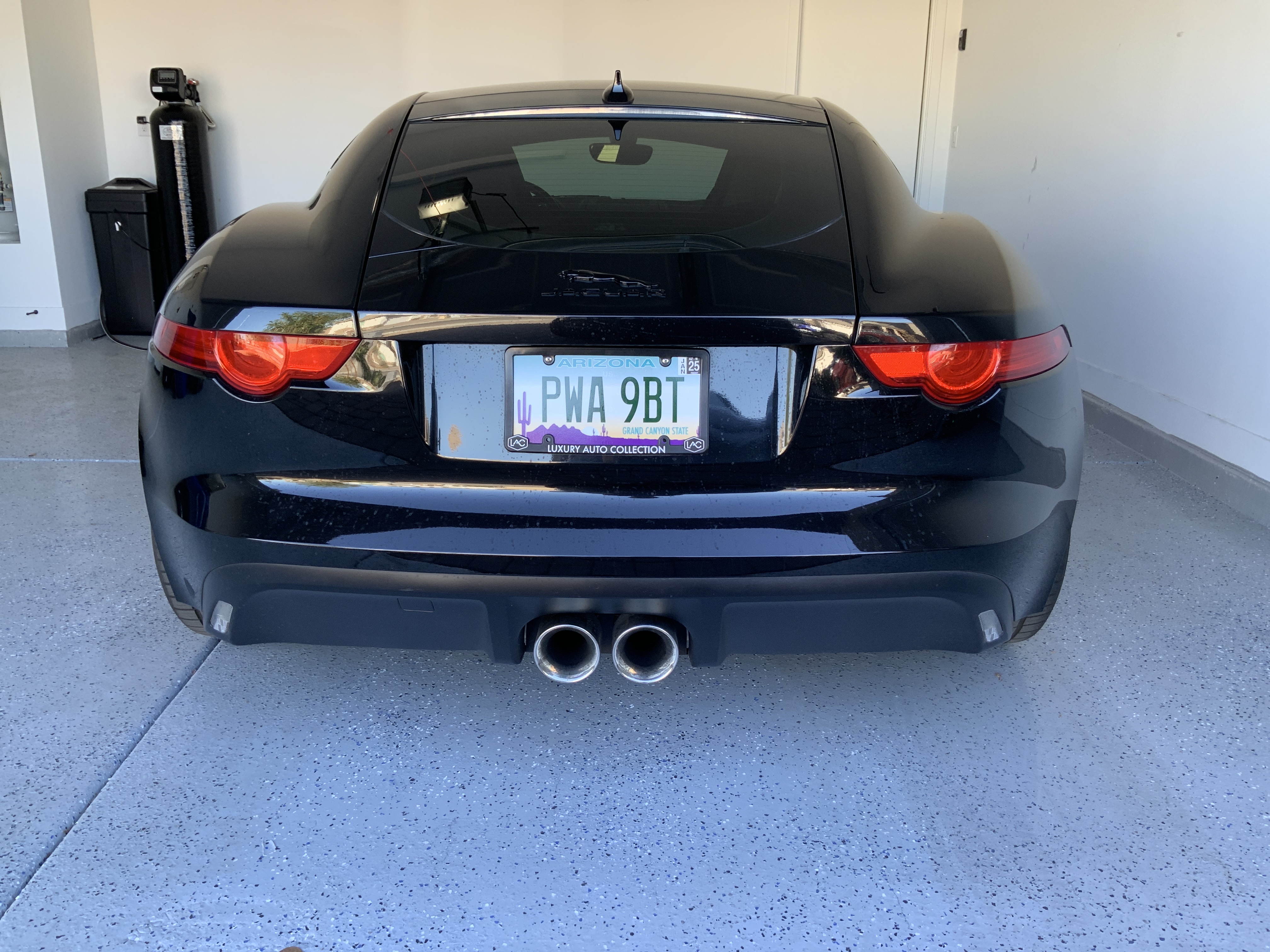Used 2016 Jaguar F-TYPE Coupe RWD image 11