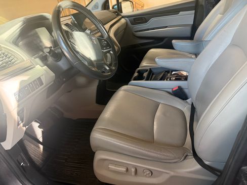 Used 2018 Honda Odyssey EX-L image 14