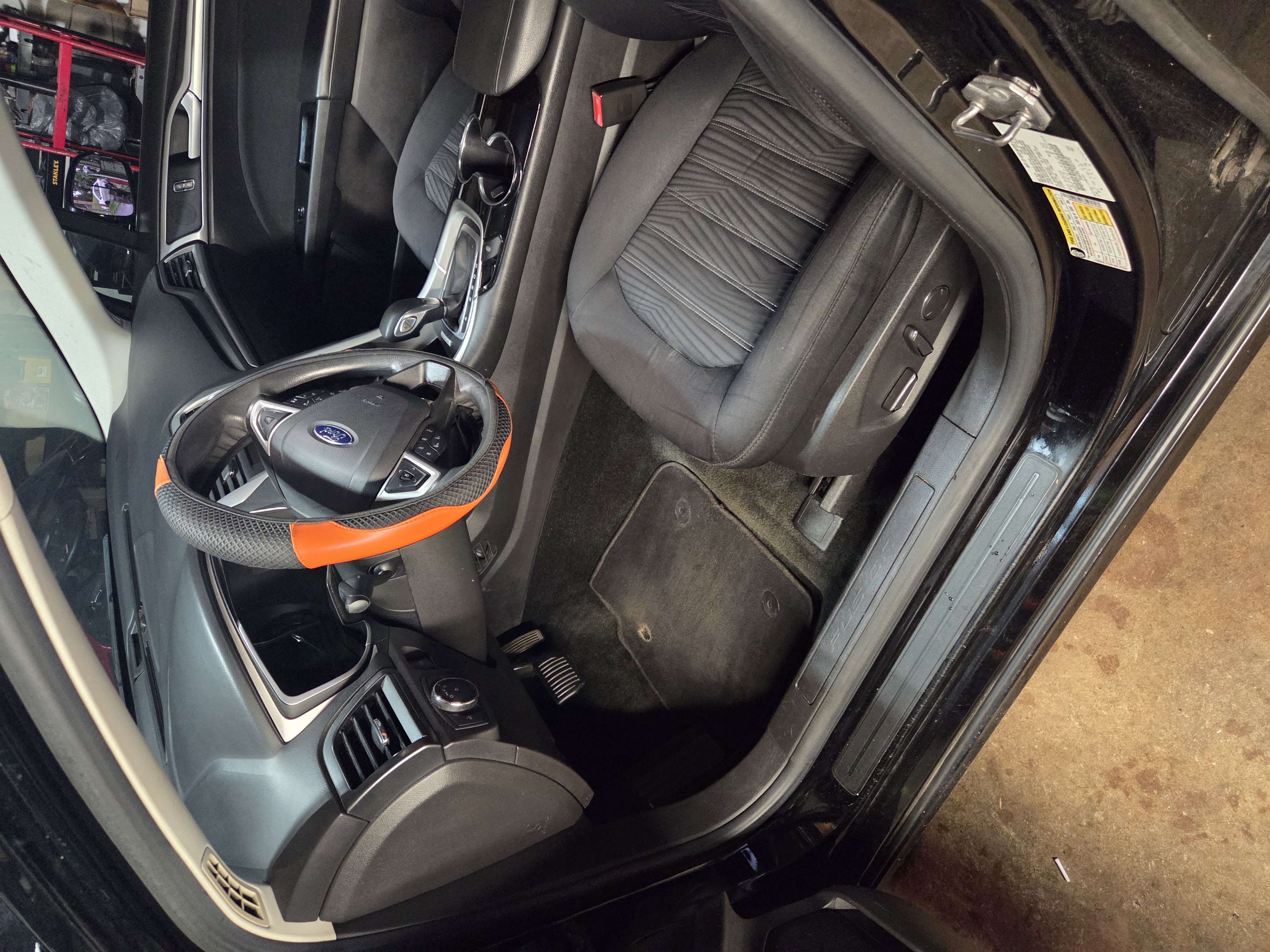 Used 2016 Ford Fusion SE FWD image 5