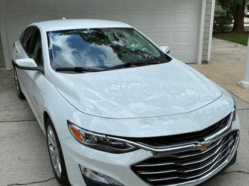 Used 2019 Chevrolet Malibu Premier FWD image 1