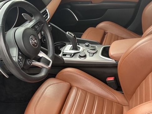 Used 2020 Alfa Romeo Giulia Ti Sport RWD image 16