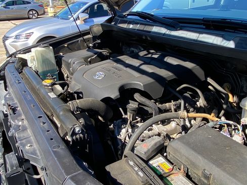 Used 2013 Toyota Tundra 2WD CrewMax image 22