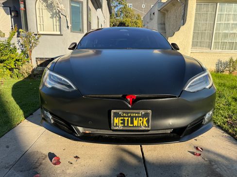 Used 2020 Tesla Model S Long Range Plus image 2