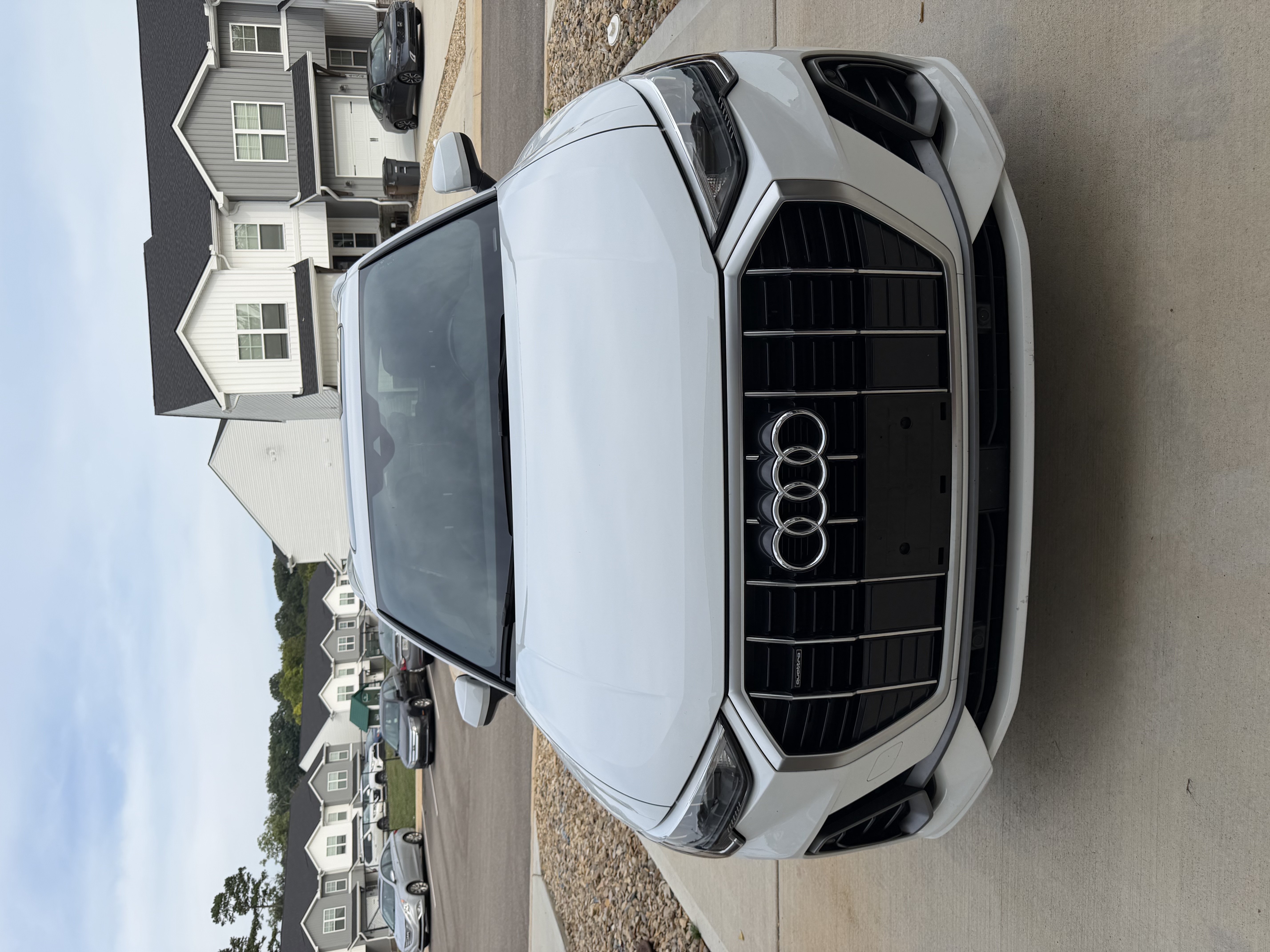 Used 2021 Audi Q3 2.0T Premium w/ Convenience Package AWD/4WD image 2