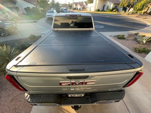 Used 2022 GMC Sierra 2500 SLT w/ SLT Convenience Package image 5