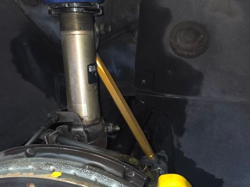 Used 2012 Volkswagen Golf R 4-Door image 5