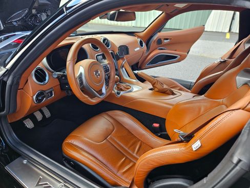 Used 2014 SRT Viper GTS w/ GTS Laguna Interior Package image 22