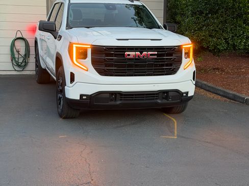 Used 2024 GMC Sierra 1500 Elevation w/ Max Trailering Package AWD/4WD image 6