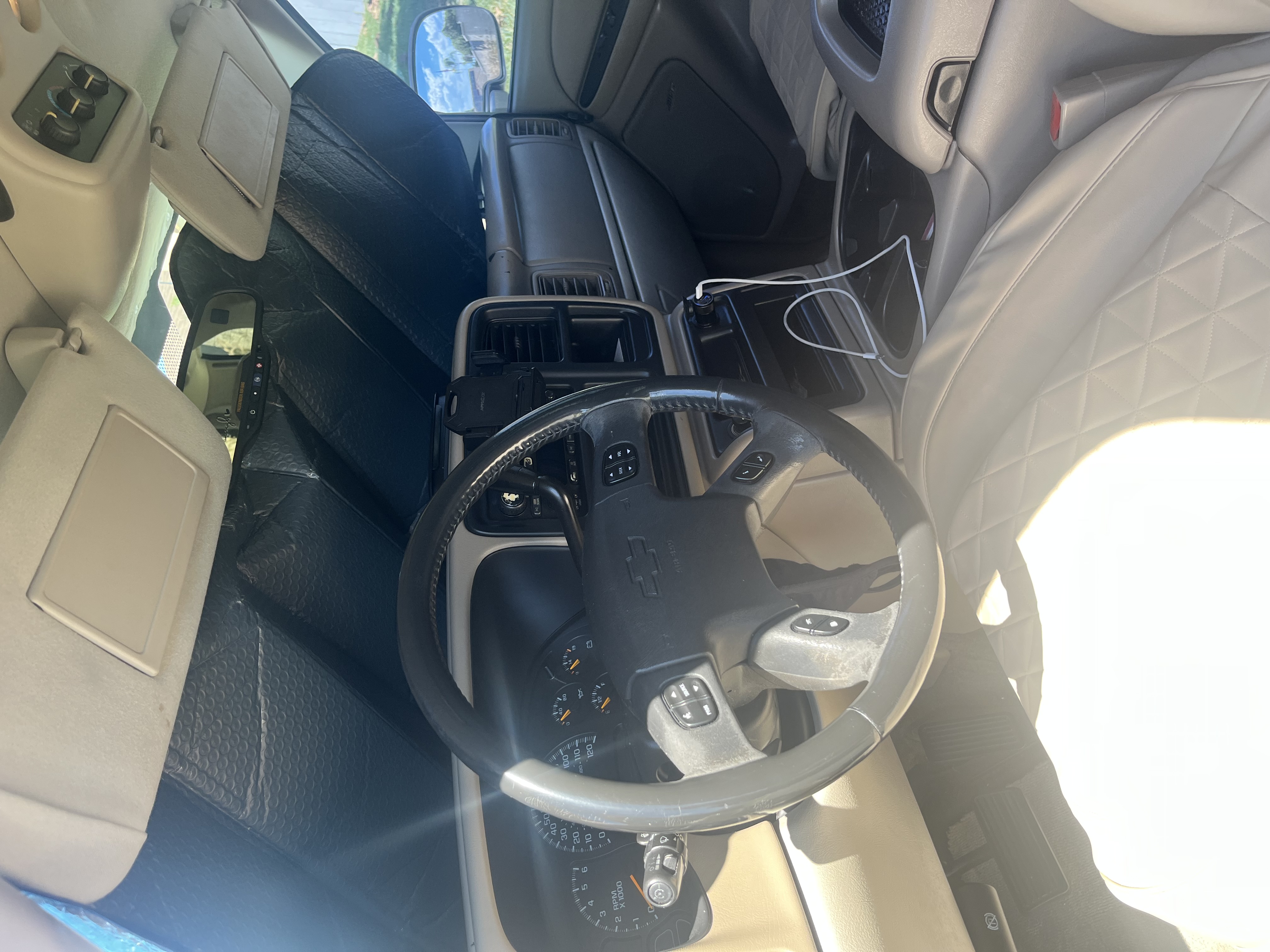 Used 2005 Chevrolet Tahoe LS w/ Preferred Equipment Group RWD image 8
