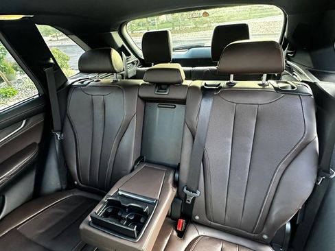 Used 2017 BMW X5 xDrive50i AWD/4WD image 8