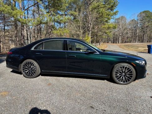 Used 2021 Mercedes-Benz S 580 4MATIC Sedan image 2