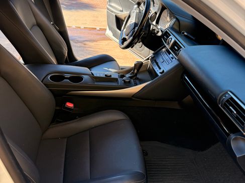 Used 2017 Lexus IS 200t F Sport image 9