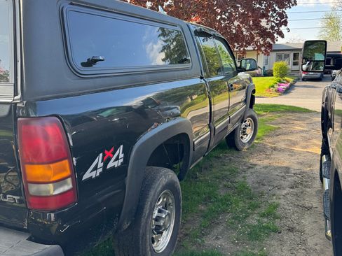 Used 2002 Chevrolet Silverado 2500 LS w/ Snow Plow Prep Pkg image 2