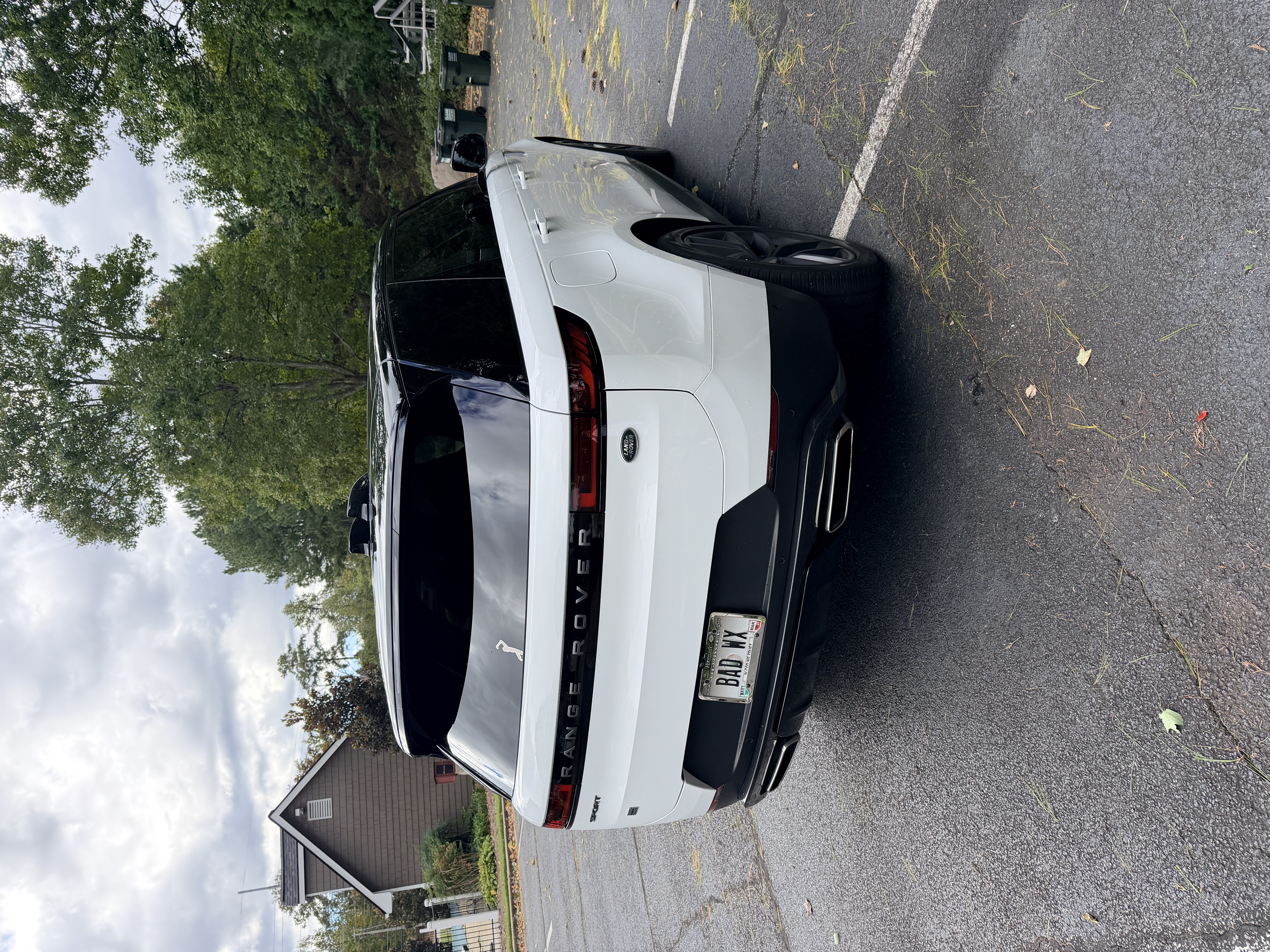 Used 2023 Land Rover Range Rover Sport SE AWD/4WD image 8