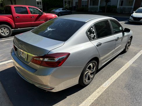 Used 2017 Honda Accord LX image 5