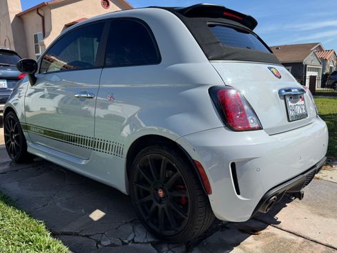 Used 2017 FIAT 500 Abarth w/ Popular Equipment Package image 5