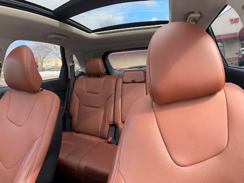 Used 2019 Ford Edge Titanium w/ Equipment Group 301A image 17