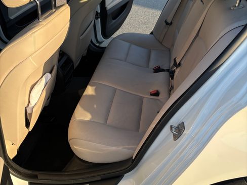 Used 2013 BMW 528i Sedan RWD image 14