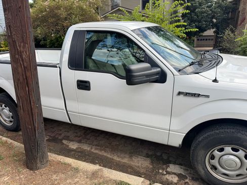 Used 2010 Ford F150 XL RWD image 2