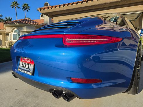 Used 2015 Porsche 911 Targa 4S image 6
