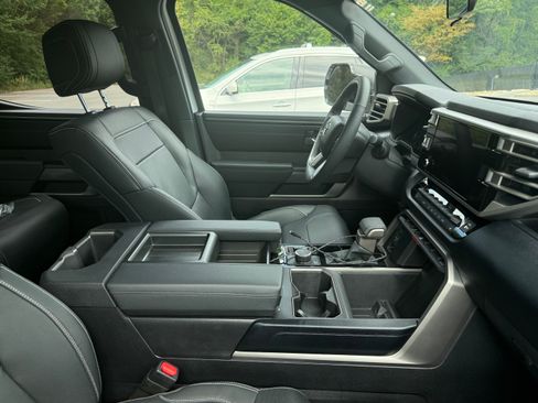 Used 2026 Toyota Tundra SR5 w/ SR5 Premium Package AWD/4WD image 15