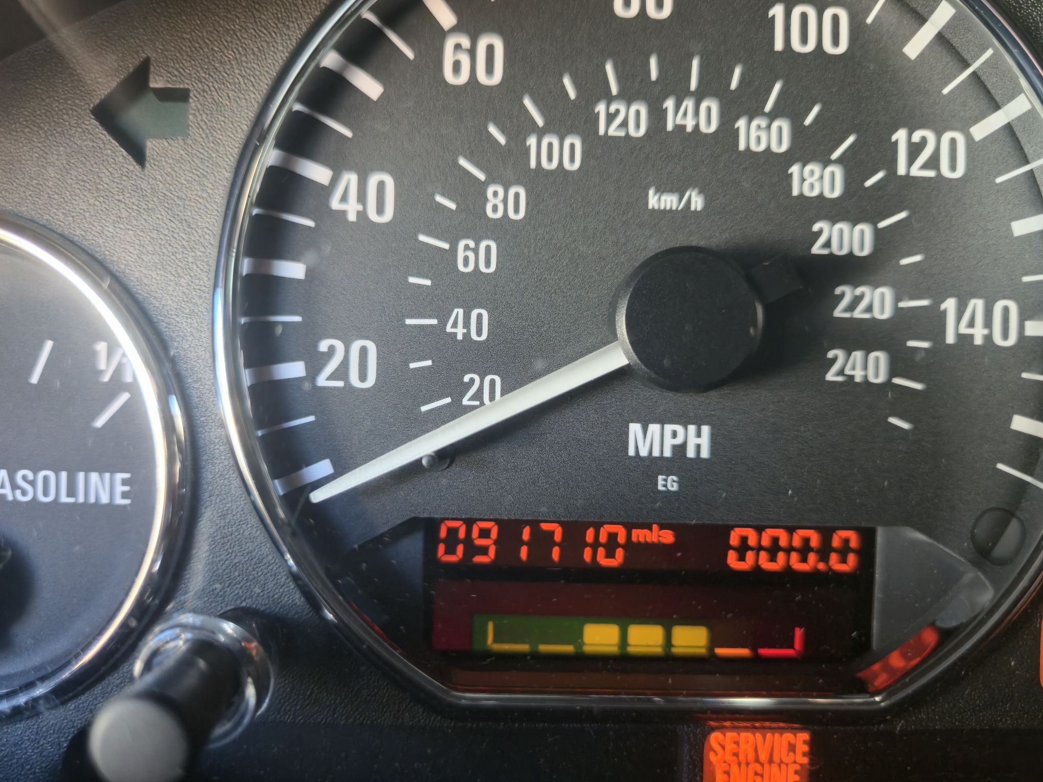 Used 2002 BMW Z3 2.5i RWD image 2