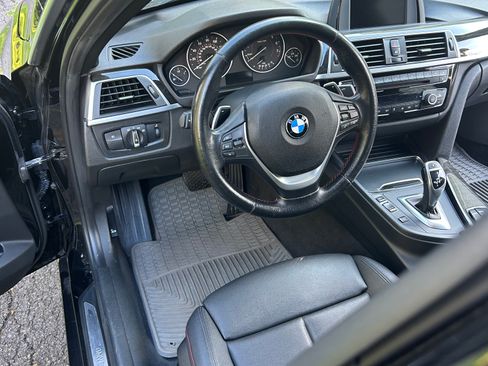 Used 2017 BMW 330i xDrive Sedan AWD/4WD image 8