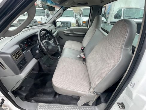 Used 2003 Ford F250 XL image 9