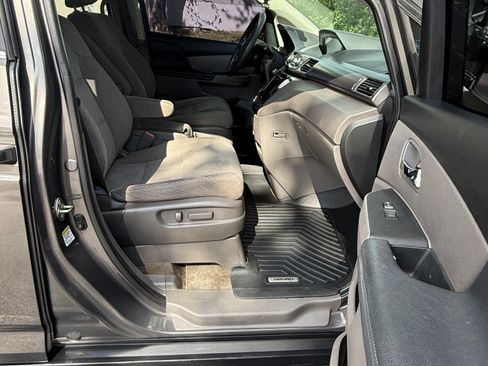 Used 2015 Honda Odyssey EX image 11