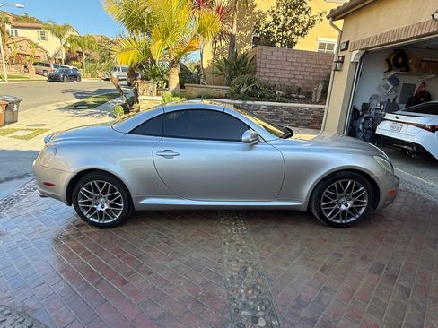 Used 2004 Lexus SC 430 Convertible image 12