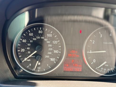 Used 2006 BMW 325i Sedan image 14