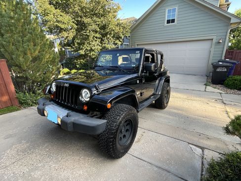 Used 2010 Jeep Wrangler Sahara image 19
