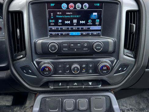 Used 2019 Chevrolet Silverado 3500 LTZ image 9