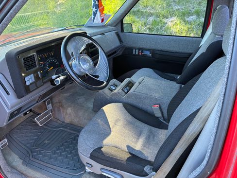 Used 1993 GMC Sierra 1500 2WD Regular Cab image 9