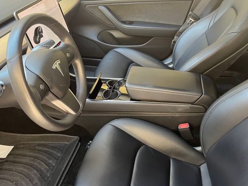 Used 2020 Tesla Model 3 Performance image 12