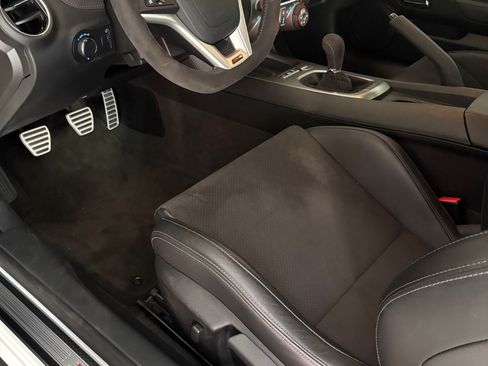 Used 2015 Chevrolet Camaro Z/28 image 8