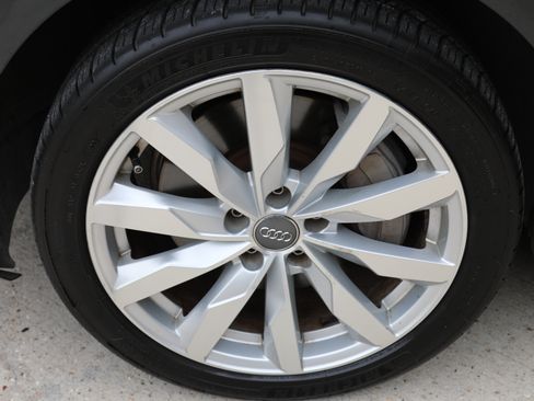 Used 2017 Audi A4 2.0T Premium w/ Convenience Package image 23