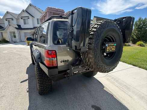 Used 1995 Jeep Grand Cherokee Laredo AWD/4WD image 8