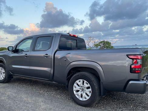Used 2024 Nissan Frontier SV w/ Technology Package RWD image 5