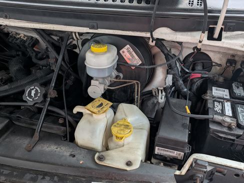 Used 2002 Dodge B1500 image 19