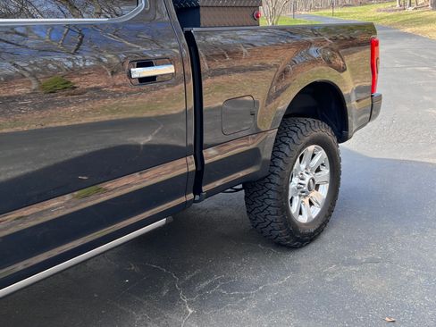 Used 2017 Ford F250 Platinum w/ Platinum Ultimate Package image 27