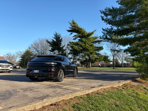 Used 2020 Porsche Cayenne image 10