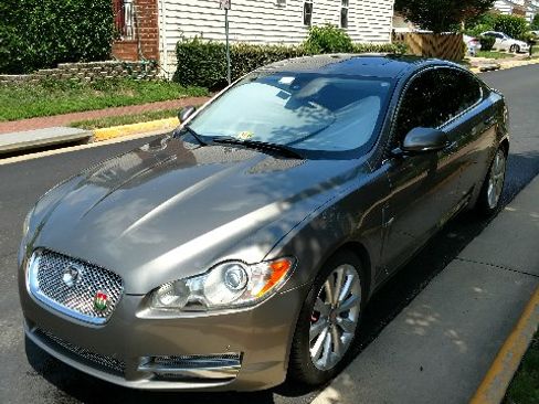 Used 2011 Jaguar XF Premium image 17