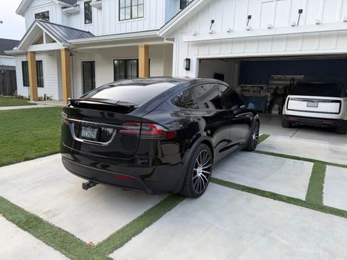 Used 2017 Tesla Model X P100D image 10