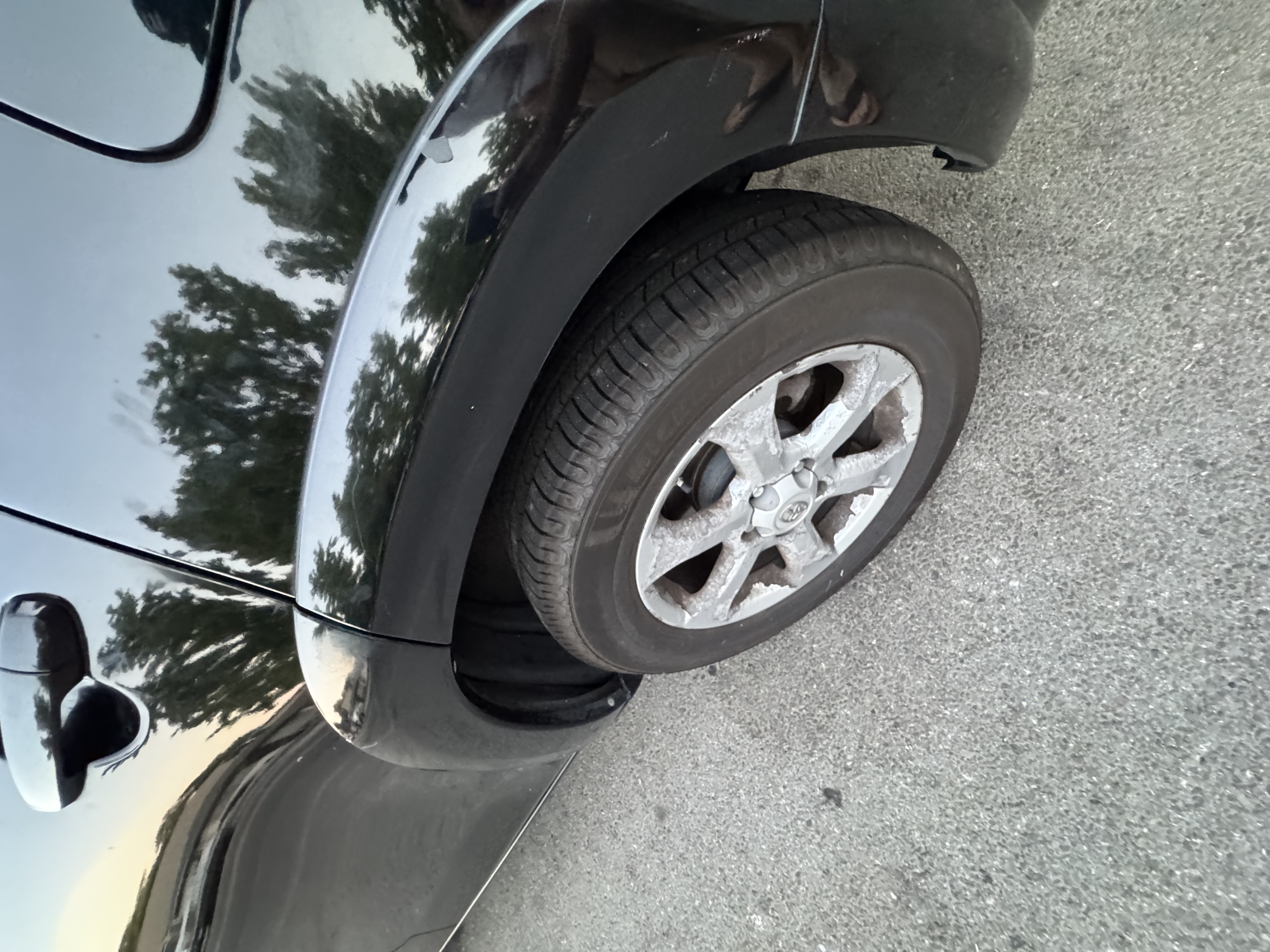Used 2009 Toyota RAV4 Limited AWD/4WD image 29
