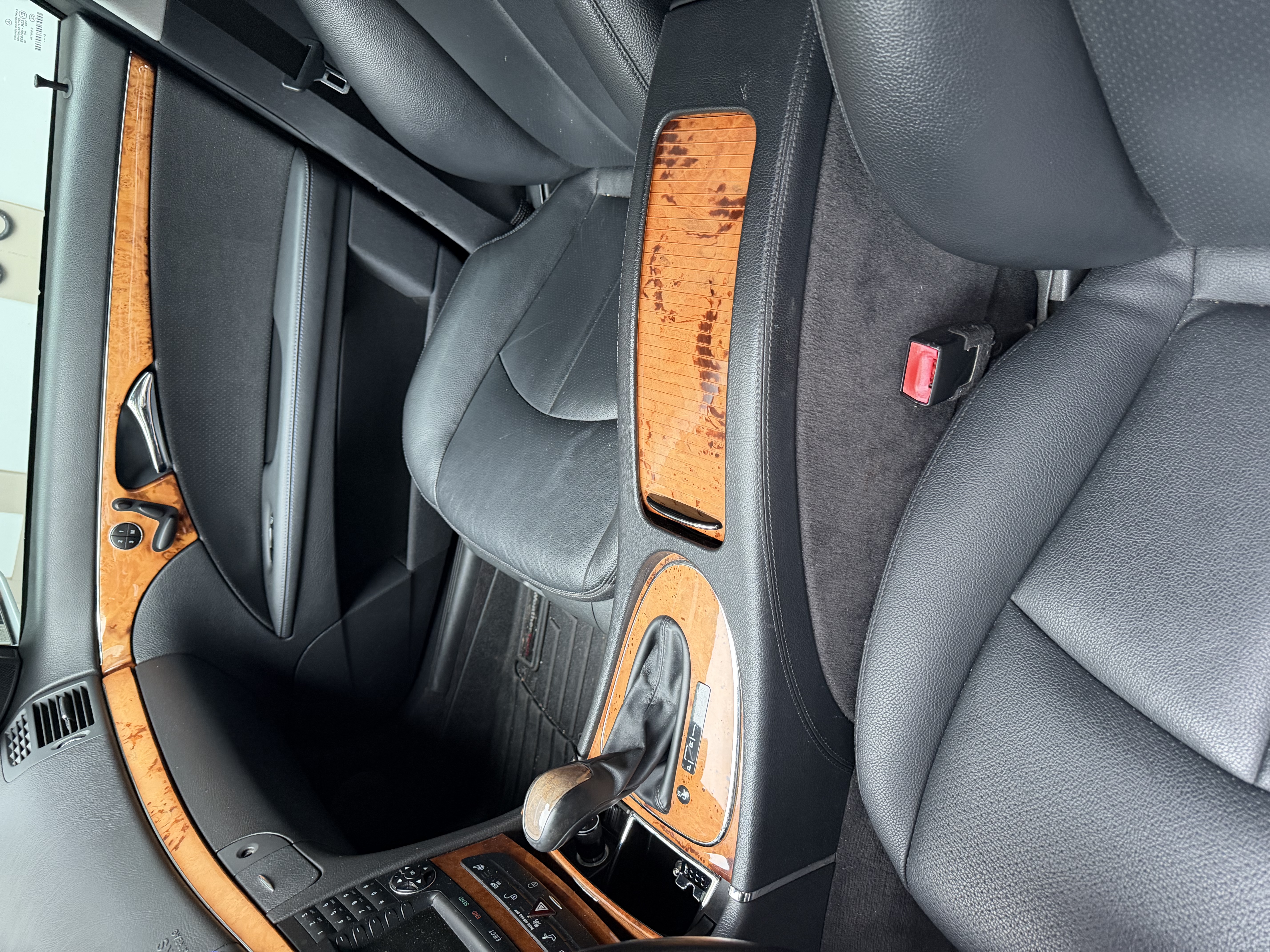 Used 2006 Mercedes-Benz E 320 CDI Sedan image 10