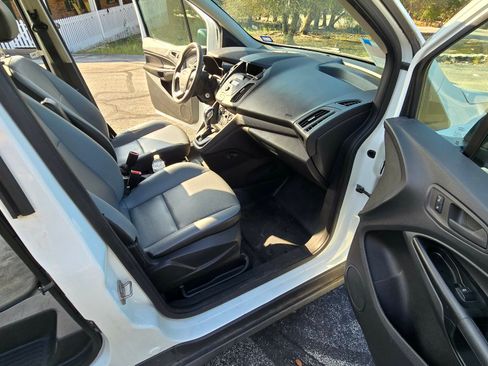 Used 2018 Ford Transit Connect XL image 19