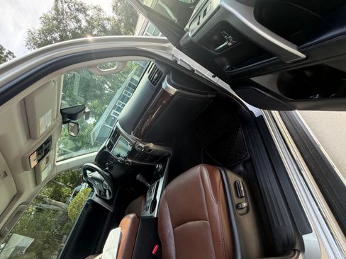Used 2024 Toyota 4Runner Limited AWD/4WD image 16